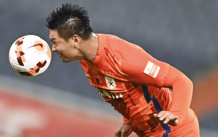 包含雪域战狼队对阵齐鲁朱雀队，UFC超级杯读秒绝平，门将神扑救主——禁区内连续解围的词条-开云首页体验